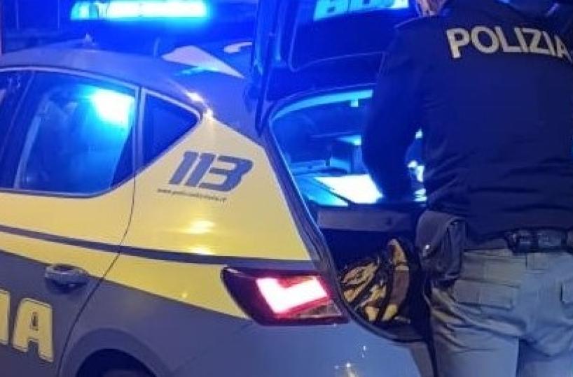Bari, momenti di paura nel supermercato di Viale Unità d'Italia: tenta rapina con una siringa, arrestato