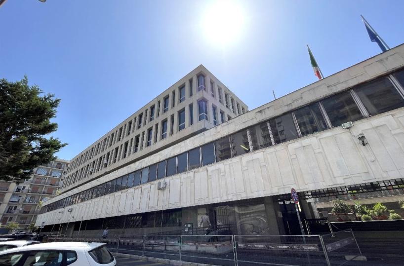 Taranto, «Massacrata dal mio ex per 7 anni»: a processo un 41enne, in casa aveva machete, spade e coltelli