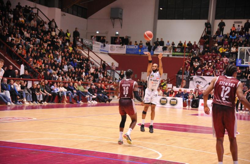 Valtur Brindisi conquista il derby pugliese