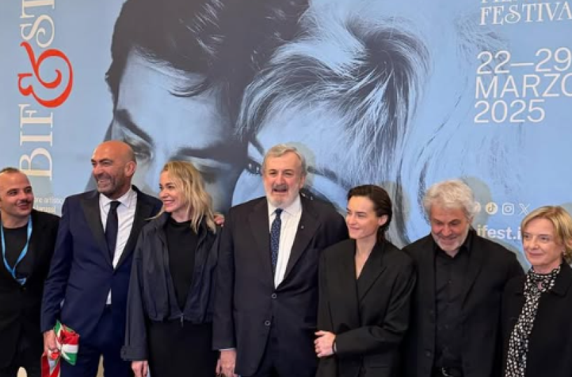 Bari, si accendono i riflettori sul Bif&st: buona la prima assoluta de Le assaggiatrici 