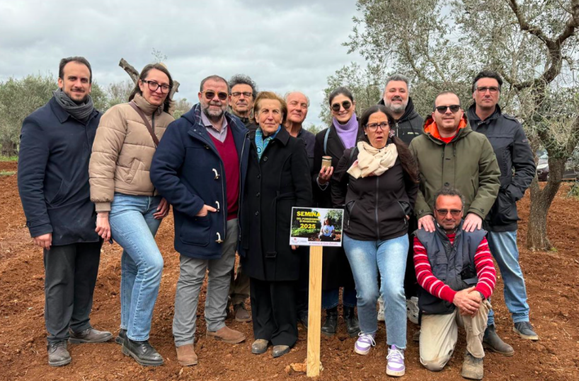 Apulia Farm, a Manduria l’antico pomodorino rivive nel nome di Lucia Barnaba