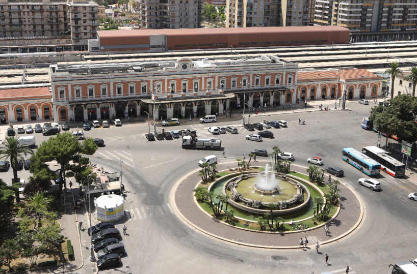 Bari, il nuovo volto di piazza Moro: lavori fino a marzo 2026 per meno auto, più alberi e verde