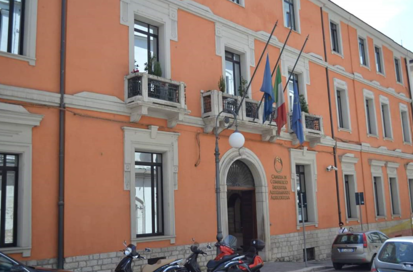 Oltre 2000 posti di lavoro in più nel commercio e nei servizi