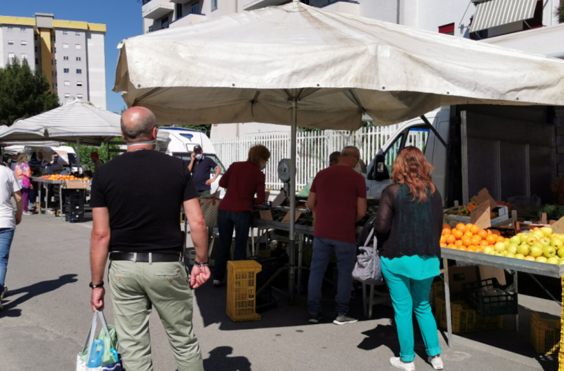 Barletta, il mercato della discordia: nessuno spazio alternativo per tutti i commercianti