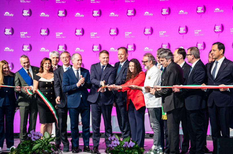 Vinitaly, lo spettro dei dazi sui vini pugliesi e lucani