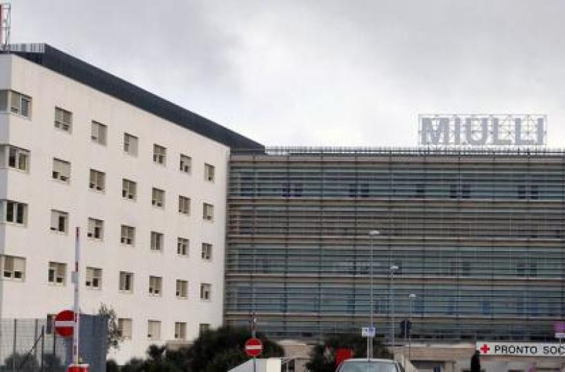 Acquaviva, 17enne non vuole attendere il suo turno al pronto soccorso e aggredisce infermiere e guardia giurata