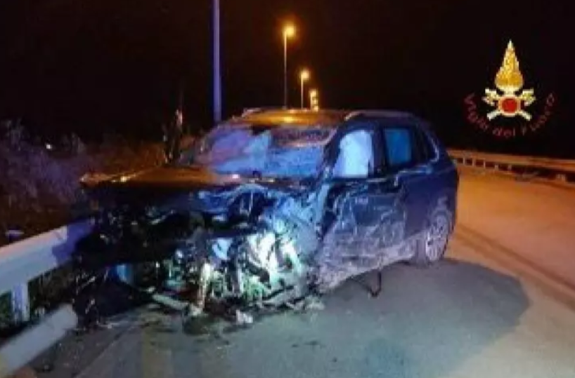 Frontale tra due auto sulla Corato-Bisceglie: un 64enne deceduto, due feriti