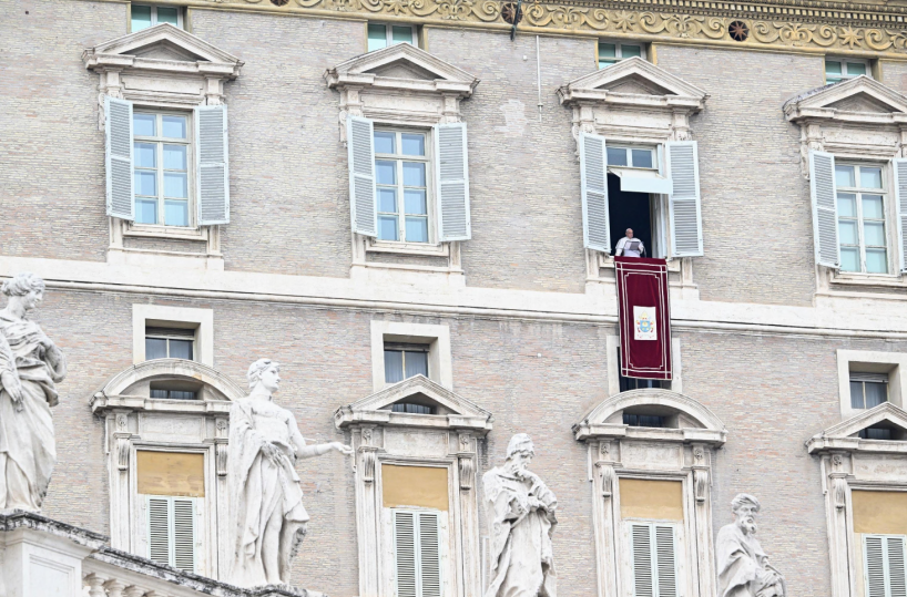 Fra i «papabili» ci sono Parolin e Zuppi ma anche il congolese Besungu