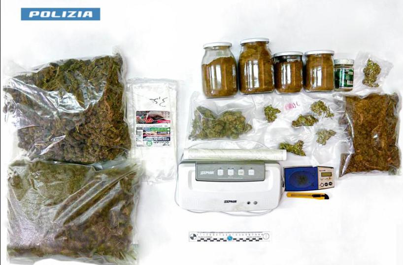 Policoro, arrestato con 4,6 kg di hashish e marijuana