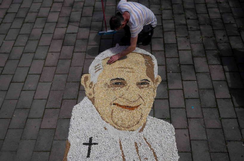 Papa Francesco e la grande &laquo;arma&raquo; del sorriso