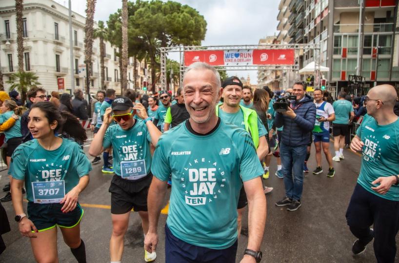 Deejay Ten, è tempo di festa. Parola di Linus: «Bari ospitale e accogliente»
