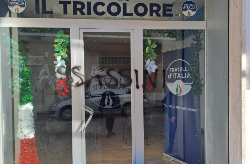 Scritte contro la premier Meloni della sede FdI di Martano, Congedo: «Sfregio sinistra»
