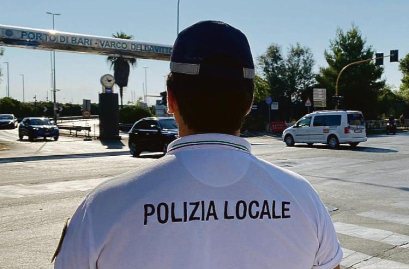 Polizia locale di Bari, «un clima esasperato»: lunedì sit in di protesta