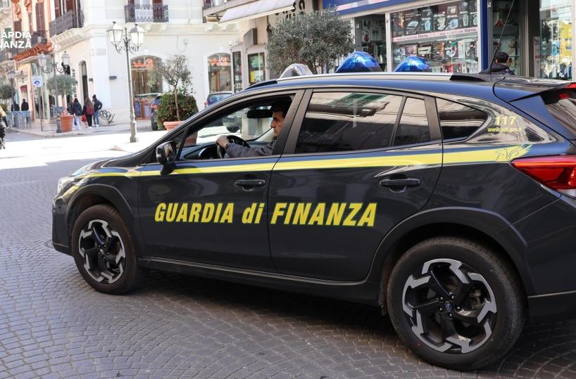 Lavoro nero in ristoranti, bar e imprese edili: scoperti 13 casi nel Tarantino