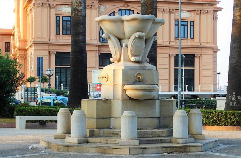 Bari, ruba portafoglio con 950 euro in contanti: arrestato 20enne