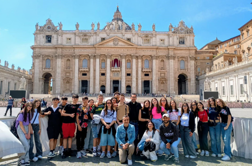 La benedizione di Papa Leone XIV ai ragazzi della Buon Pastore di Barletta: un incontro non previsto