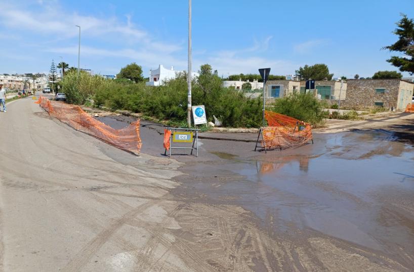 Forata condotta fogna nera a Nardò, liquami sversati in mare: sfiorato il disastro ambientale