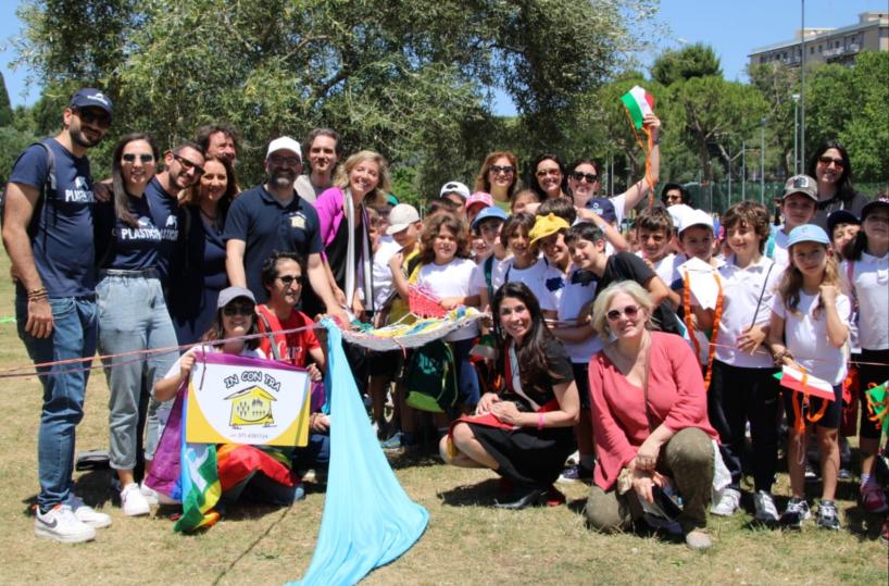 Bari, in tanti al Parco 2 Giugno per la «Festa della Repubblica che ripudia la guerra»