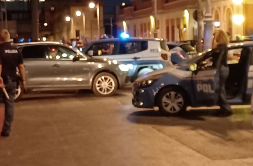 Bari, calci e pugni in piazza Umberto: scoppia ancora una rissa