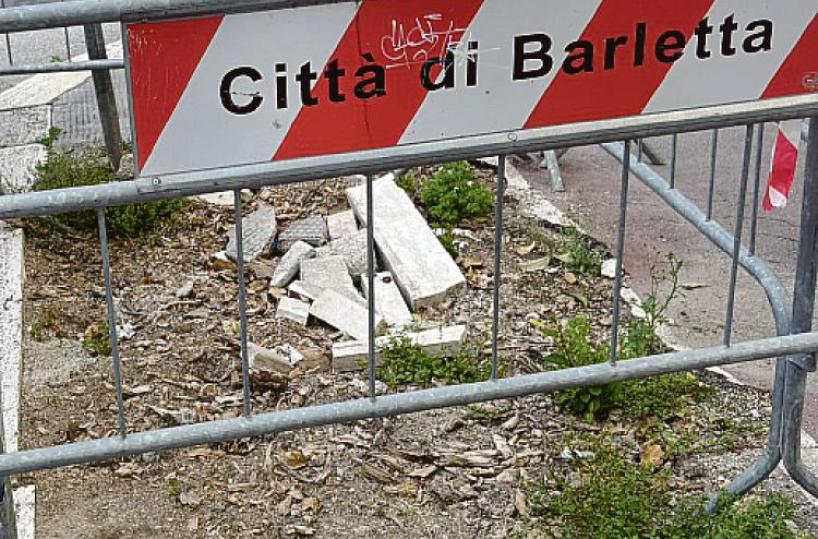 Barletta, «conche pericolose da ripristinare»: la protesta dei cittadini del rione Medaglie d’Oro