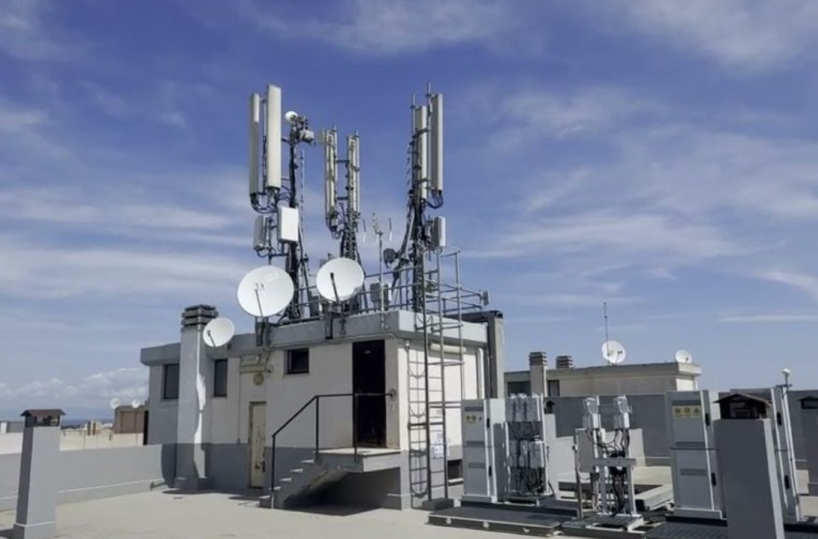 Barletta, le antenne della discordia: ora una petizione per spostarle
