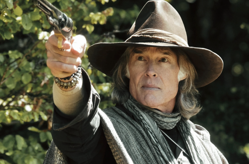 Ronn Moss debutta alla regia: dal rodeo al set, «Mi chiamavano Little Tex»