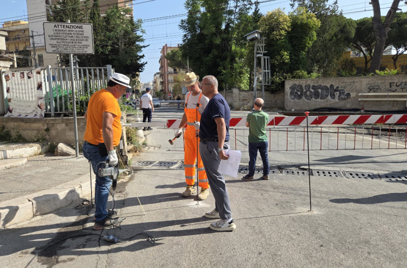 Passaggio a livello chiuso: a Trani al via la nuova viabilità