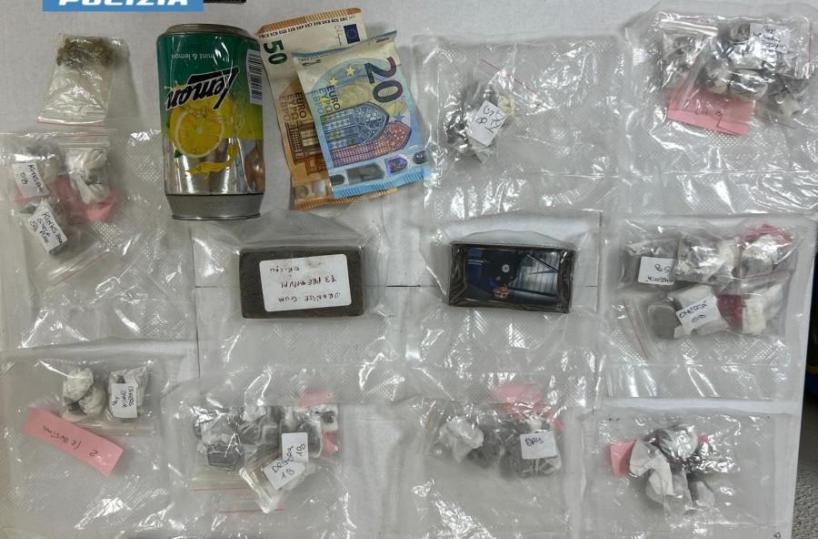 Brindisi, arrestato 18enne con quasi mezzo chilo di hashish