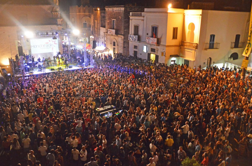 Specchia, estate di relax e cultura: il Sindaco vieta comizi e propaganda politica nel centro storico