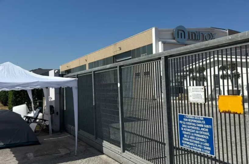 Minervino Murge, chiusa azienda di contenitori in acciaio inox: il paese si mobilita per gli operai