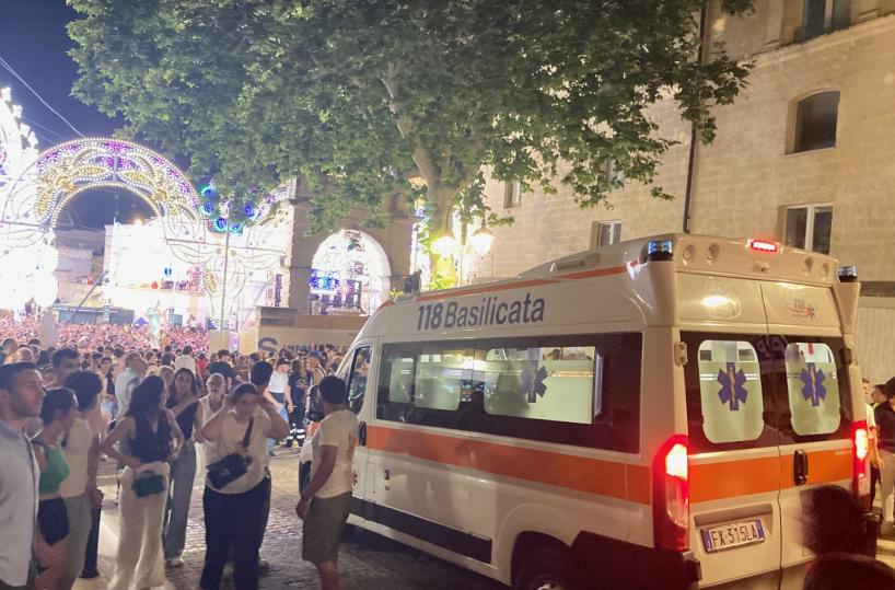 Festa della Bruna a Matera, 7 feriti nell'assalto al Carro: tutti dimessi