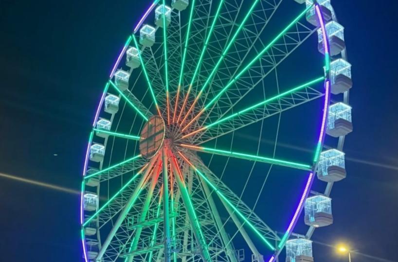 Bari, riapre la ruota panoramica in largo Giannella: tra le novità la cabina dedicata ai disabili