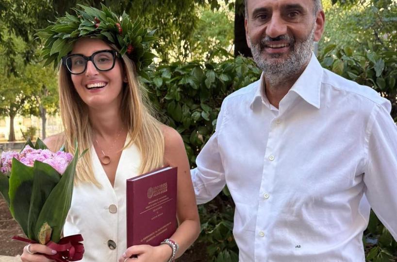 Giorgia Decaro si laurea con lode: festa in famiglia per la figlia dell’ex sindaco di Bari
