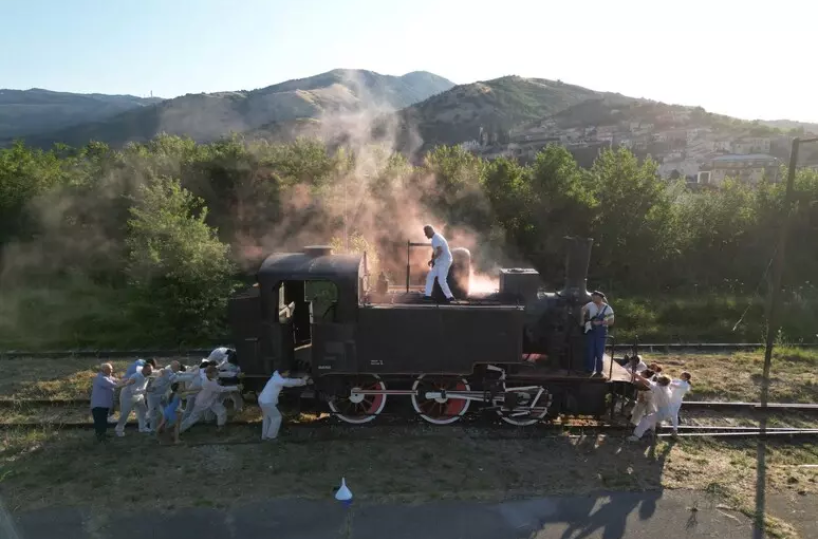 A Polla celebrata la locomotiva storica del 1911