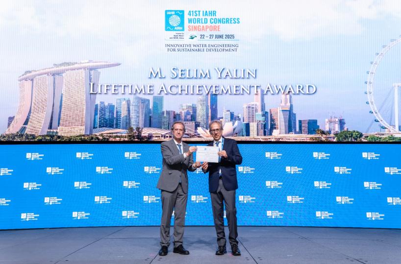 Il prof. Michele Mossa del Poliba premiato come eccellenza dell’Ecoidraulica a Singapore