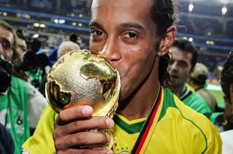Ronaldinho arriva a Barletta: il 29 agosto per la Partita delle Stelle