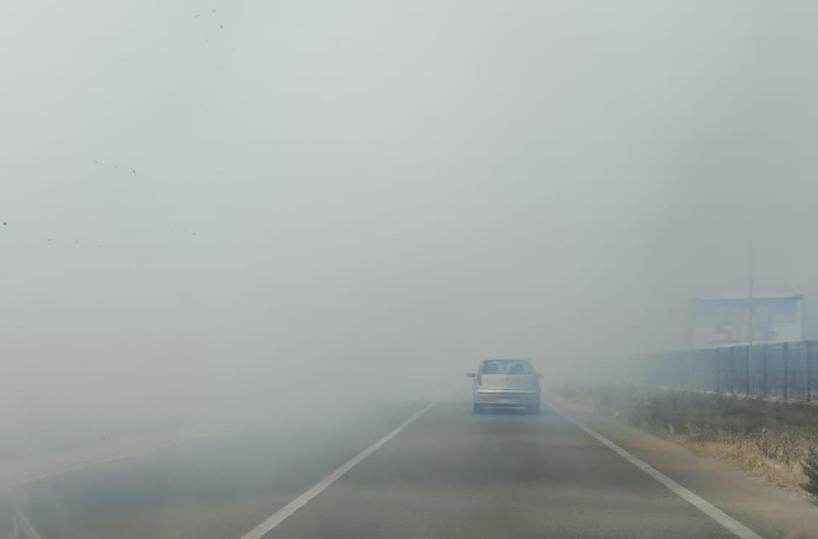 Ancora un incendio nel Salento: fumo in strada sulla Nociglia-Surano