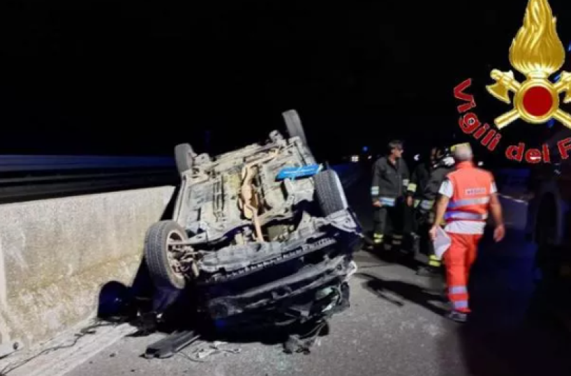 Morte sulla Ss16 all'altezza di Barletta direzione nord: auto si ribalta. perde la vita un 26enne