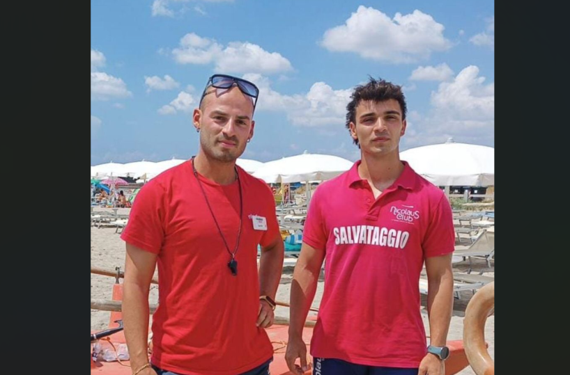 Torre Mozza, il vento li spinge al largo impedendogli di tornare a riva: bimbo e papà salvati da due bagnini