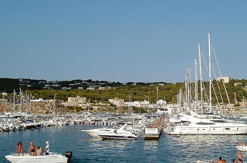 Stop ai bus extraurbani nella marina di Leuca