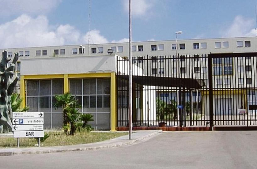 Sovraffollamento del carcere di Lecce, il Sappe lancia l’allarme