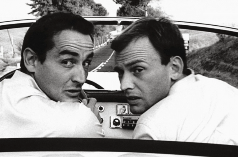 L’incontro-scontro generazionale ne «Il sorpasso» di Dino Risi film culto con Gassman e Trintignant