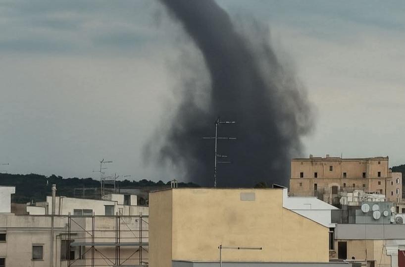 Maltempo, un tornado si abbatte tra Mottola e Castellaneta: scatta l'allerta gialla VIDEO