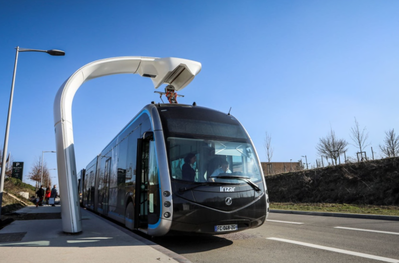 Taranto, individuate sette aree urbane per realizzare 2500 posti auto
