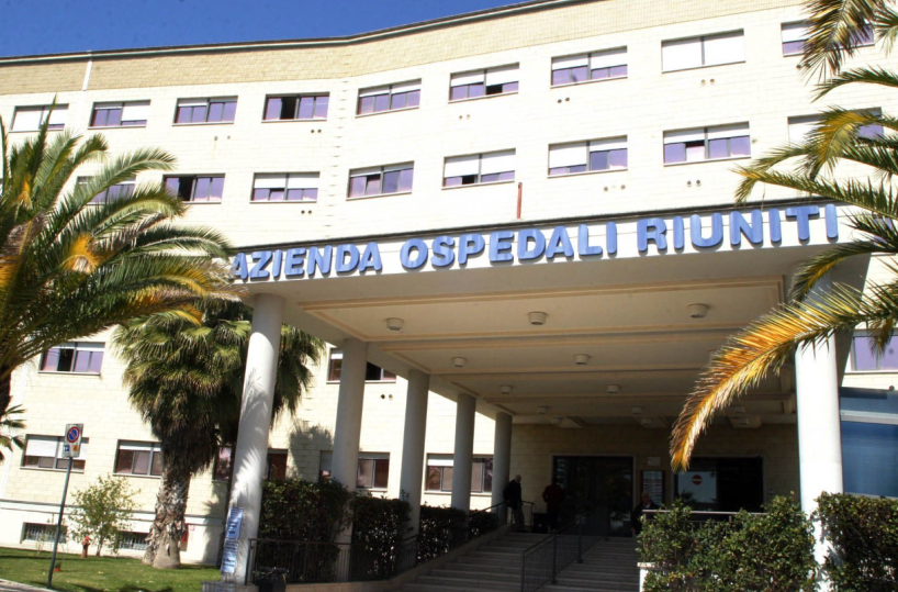 Viaggi e regali per avere appalti: l’ex dirigente risarcirà il Policlinico Riuniti di Foggia