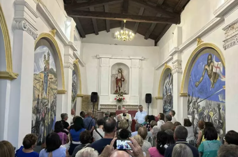 Rocchetta Sant'Antonio, dopo mezzo secolo riapre chiesa S.Giovanni Battista con i ritratti dei cittadini