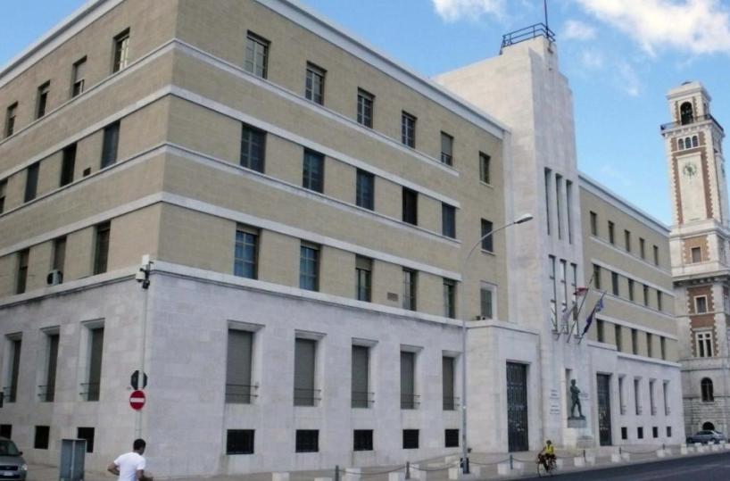 InnovaPuglia, gli incroci pericolosi nel bando per il dirigente amministrativo: l'unica idonea rinuncia e si riparte da capo