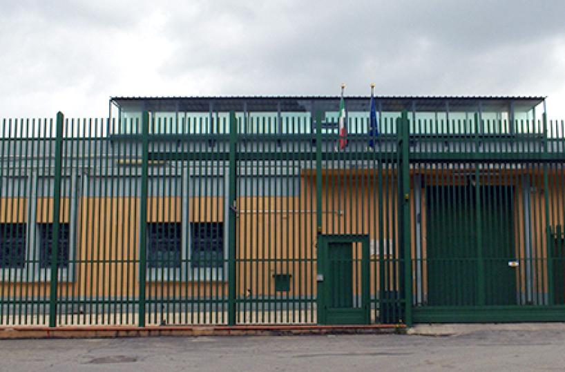 Detenuto affiliato alla mafia barese si arrampica sulle mura ed evade dal carcere: bloccato dopo poche ore