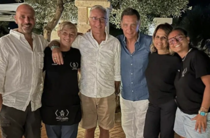 Parata di vip a Cisternino: avvistati Bonolis, Timperi, Zalone e Argentero