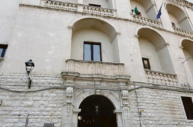 Bisceglie, le voci di fine estate sul sindaco: Angarano in lizza alle Regionali e il consiglio comunale a rischio scioglimento